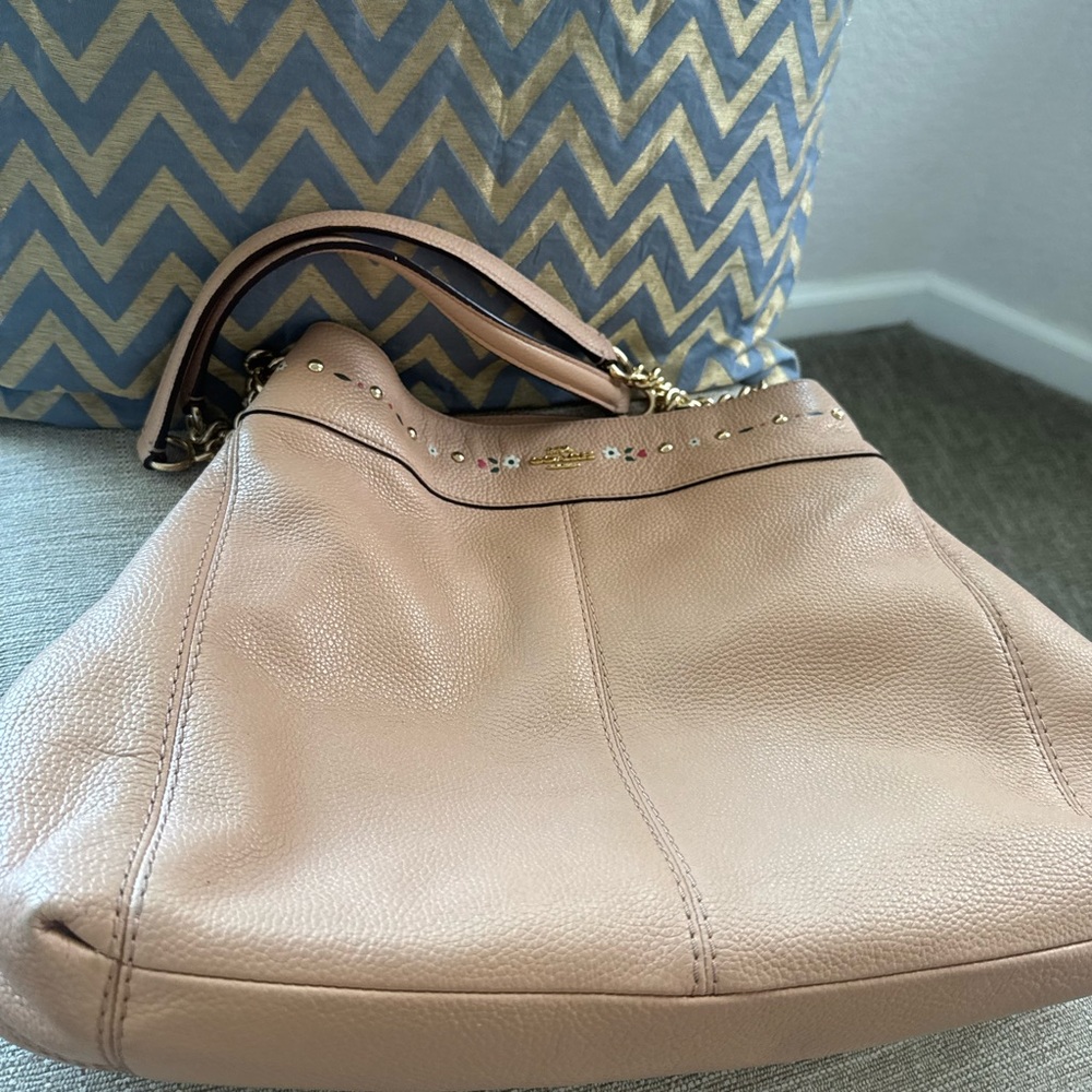 Coach Brown Leather Shoulder Bag with Gold Chain - Picture 3 of 8